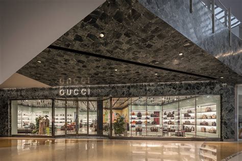 gucci outlet vegas|crystals outlet las vegas.